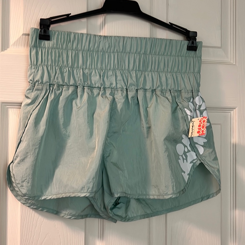 Free people—The way home logo shorts in mint